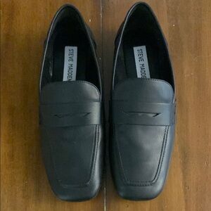 Steve Madden Black Loafers